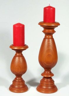 Kerzenstaender aus Holz BLDO